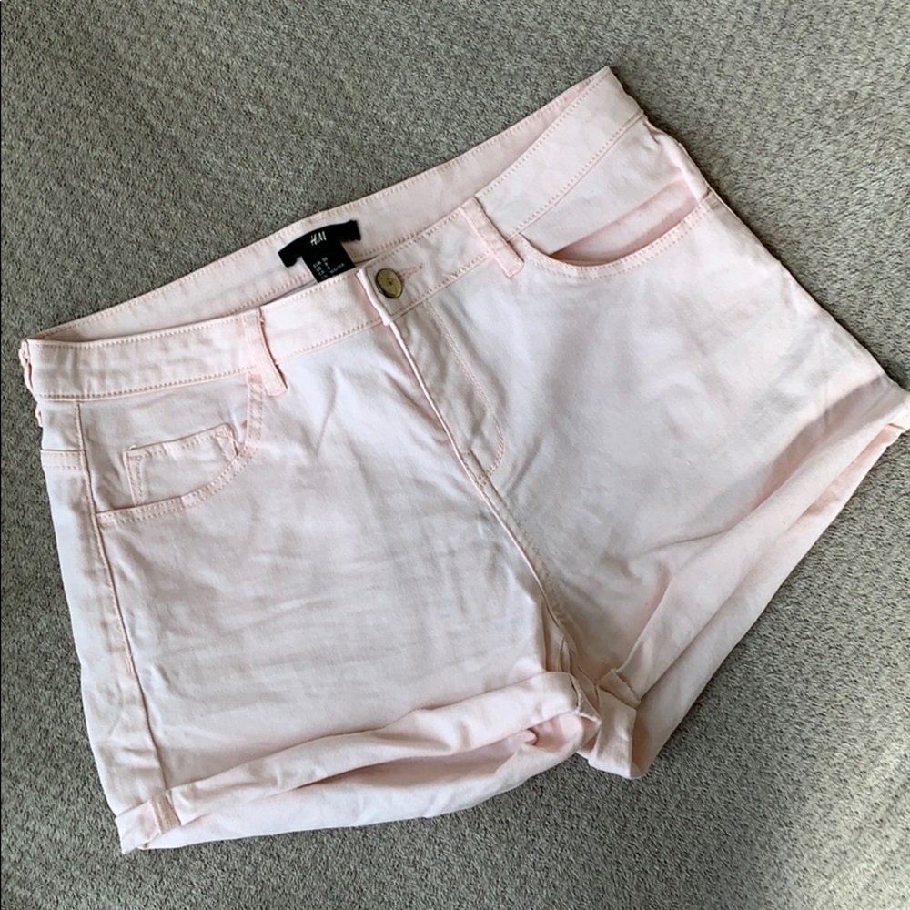 H&M Light Pink Shorts 💕